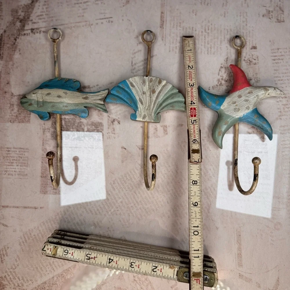 Vintage metal welcome jewelry